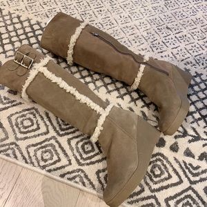 Juicy Couture Tan Shelling High Boots/Booties